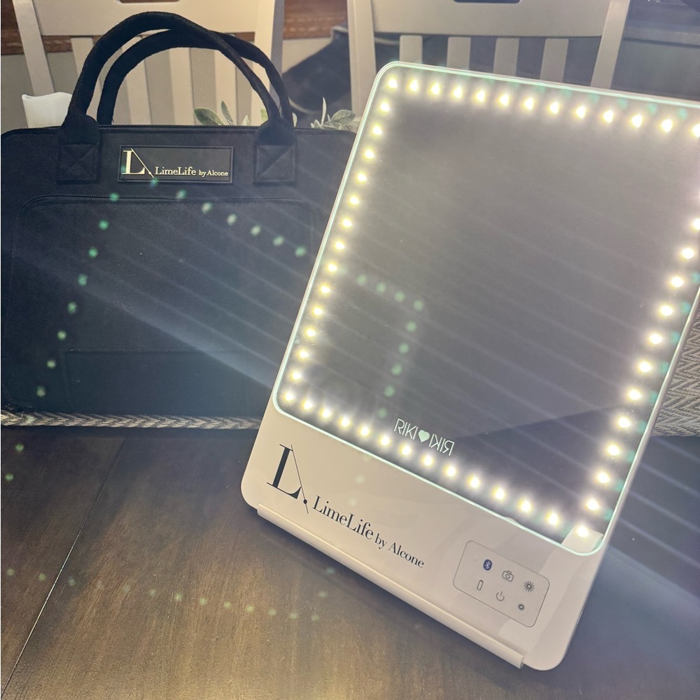 RiKi Skinny lighted Mirror